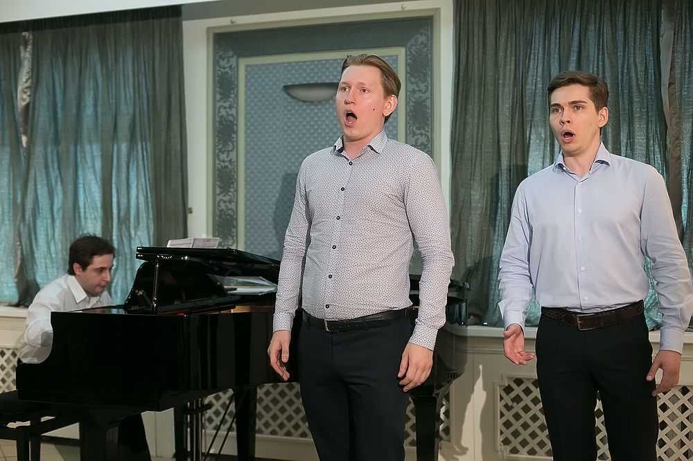 Звезды оперы спели в клинике Бронштейна